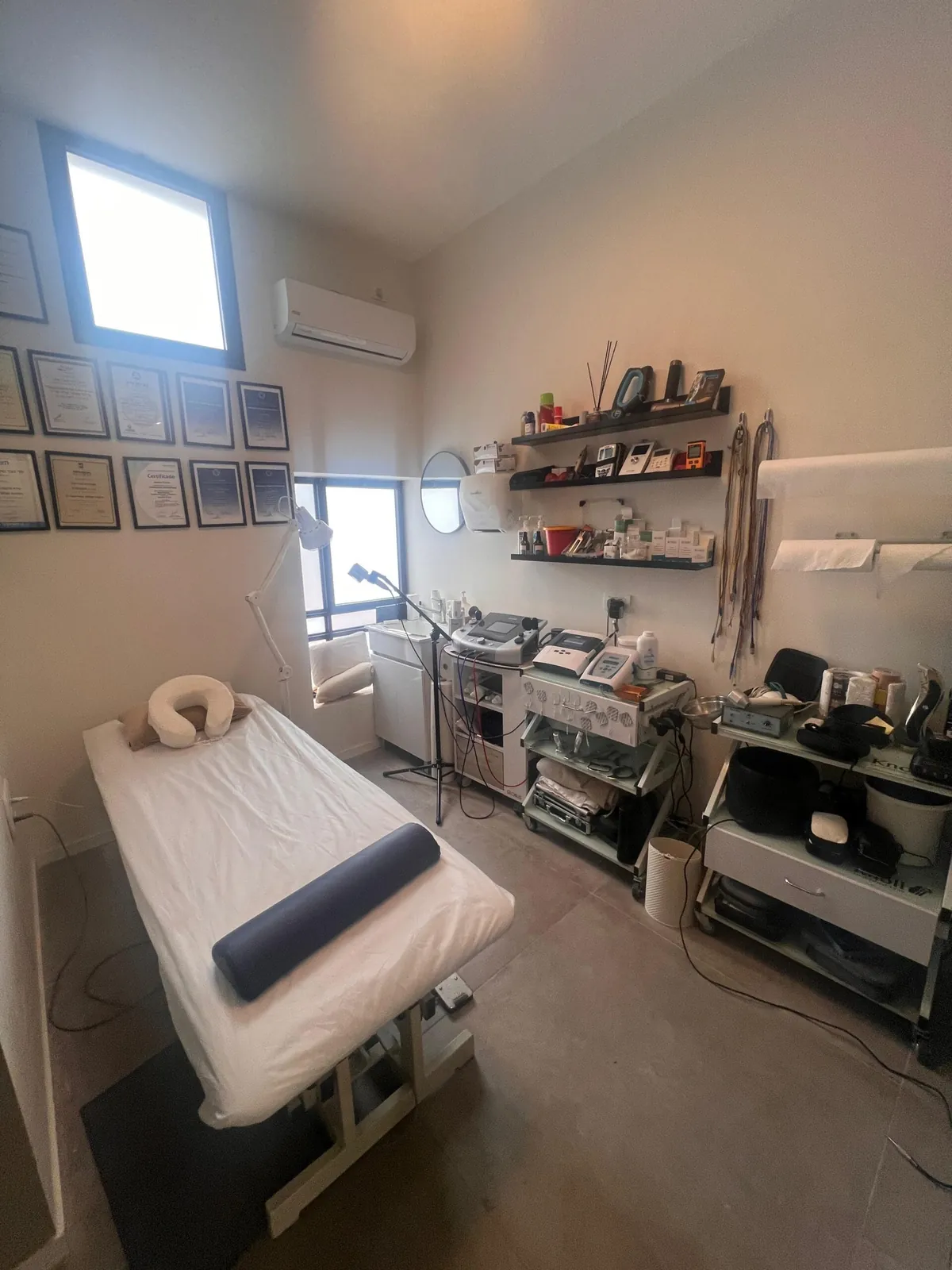 Recovery TLV private physiotherapy treatment room in North Tel Aviv