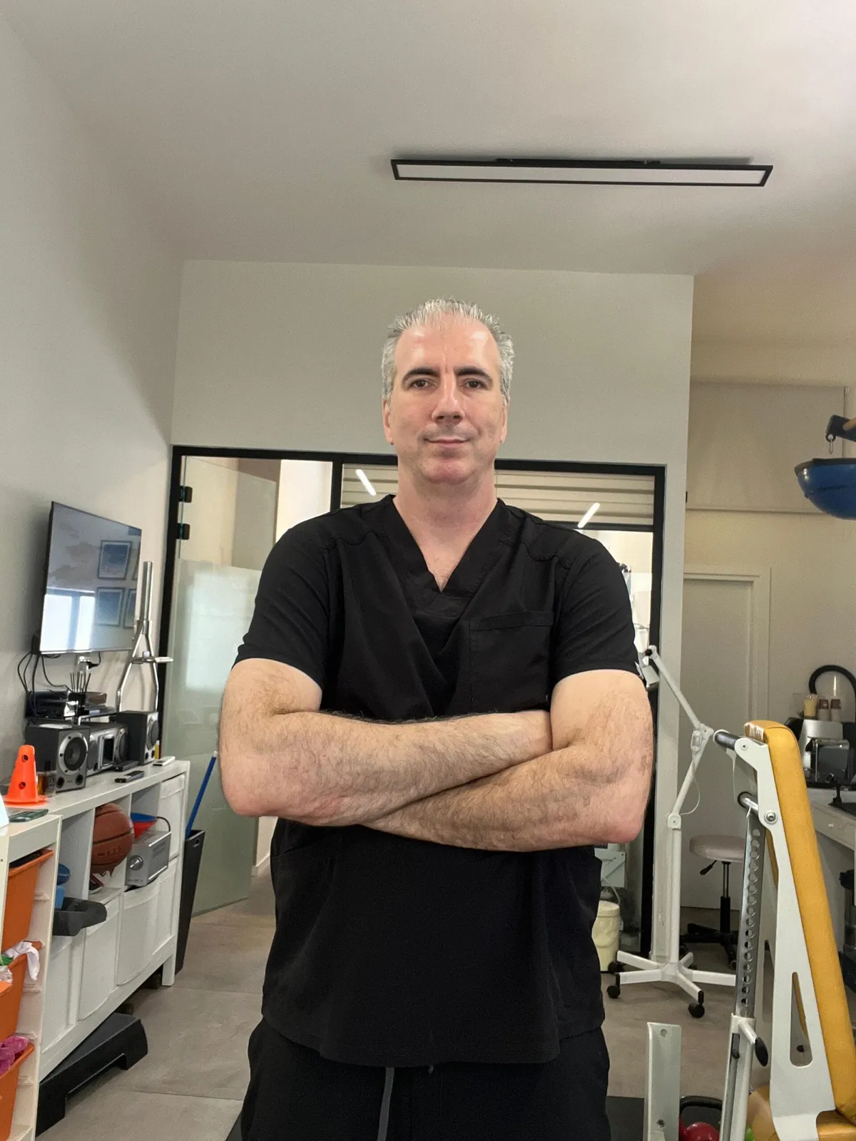 Alejandro Zubrisky — Clinical Physiotherapist, Recovery TLV Tel Aviv